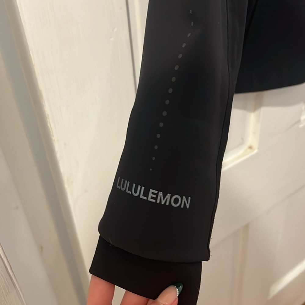 lululemon jacket - Picture 4 of 4